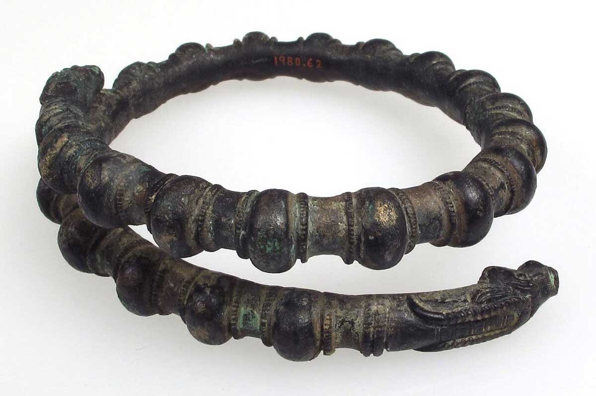 jewelry armlet