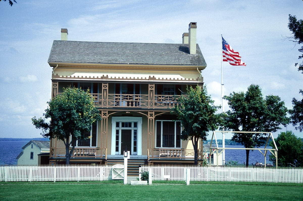 navy yard commandants house sackets harbor