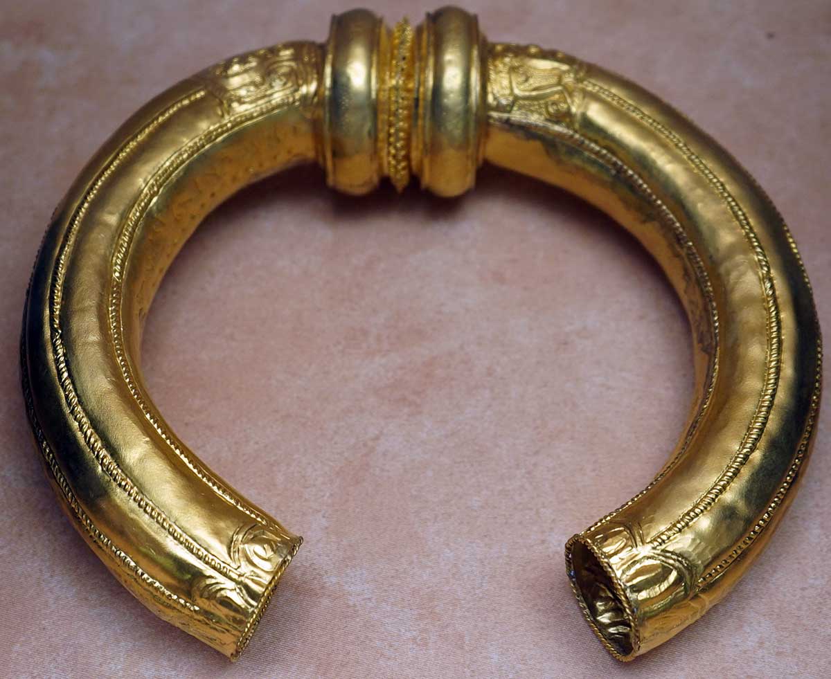 torque mailly le camp celtic jewelry